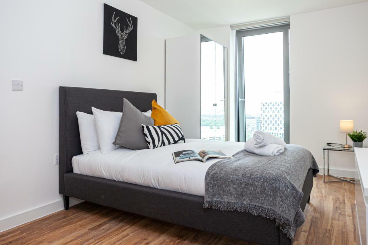 X1 Apartments Salford Quays Екстер'єр фото